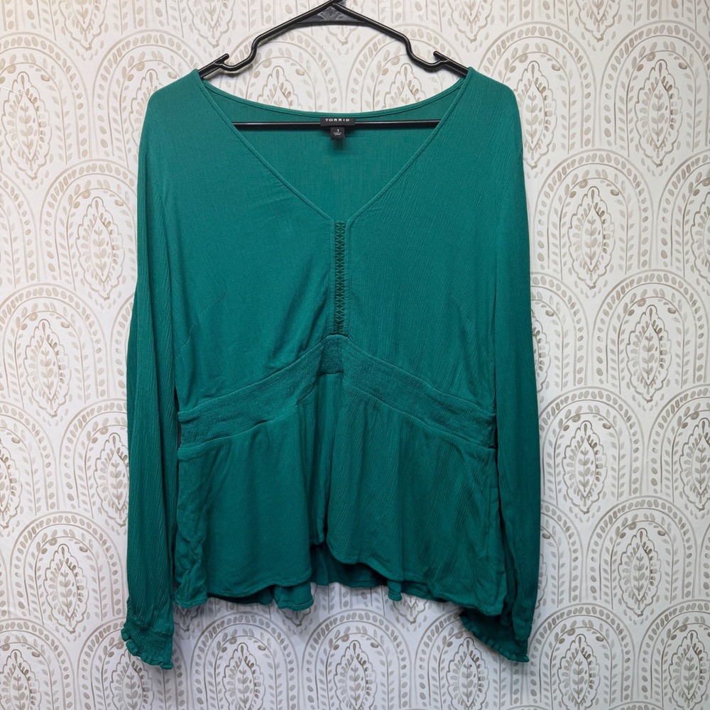 Torrid Babydoll Blouse Women 1 Green Long Sleeve Smocked Empire Waist V-Neck Top